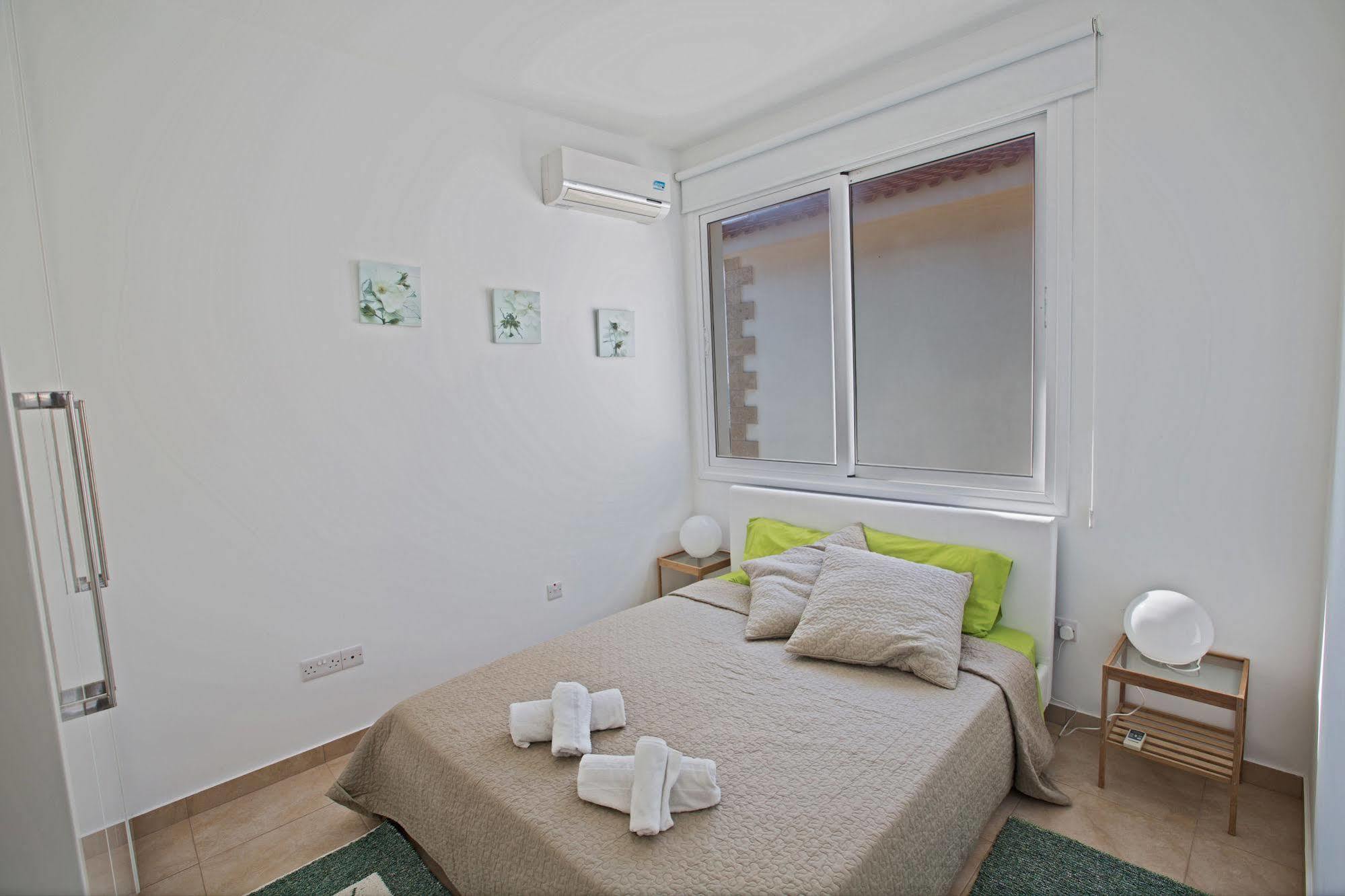 Gorgona Villas Айя-Напа Экстерьер фото